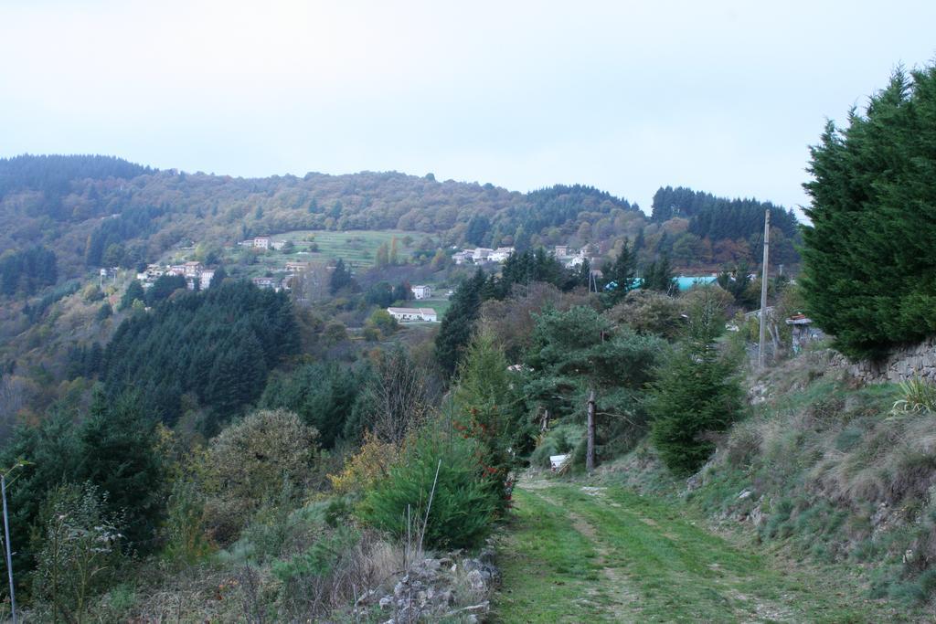 مبيت وإفطار Saint-Barthélemy-le-Meil La Grange De La Coste المظهر الخارجي الصورة